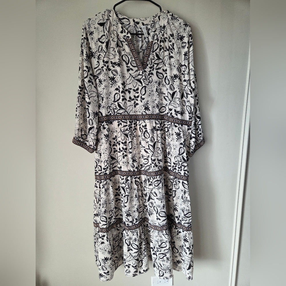 Lapis Black Floral Patterned Long Sleeve Tiered Dress on White